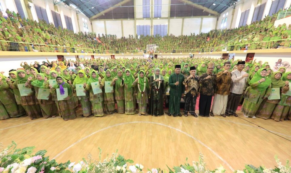 Khofifah saat peringati maulid nabi di Pasuruan