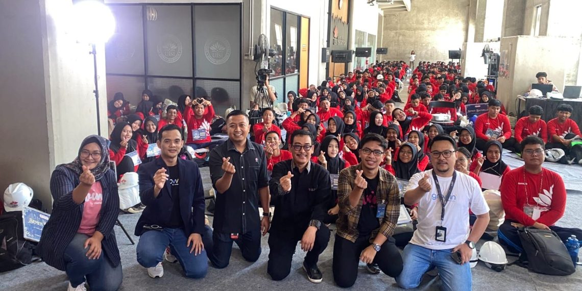Diharapkan mahasiswa mampu menggunakan produk & jasa keuangan di pasar modal untuk memenuhi kebutuhan keuangannya & terhindar dari investasi ilegal & judi online. (foto: ist)