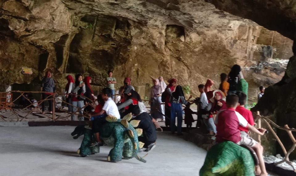 Pemdes Ketanen Sulap Bekas Tambang Galian Batu Kapur Jadi Wisata Dino Gunung Pundut 1