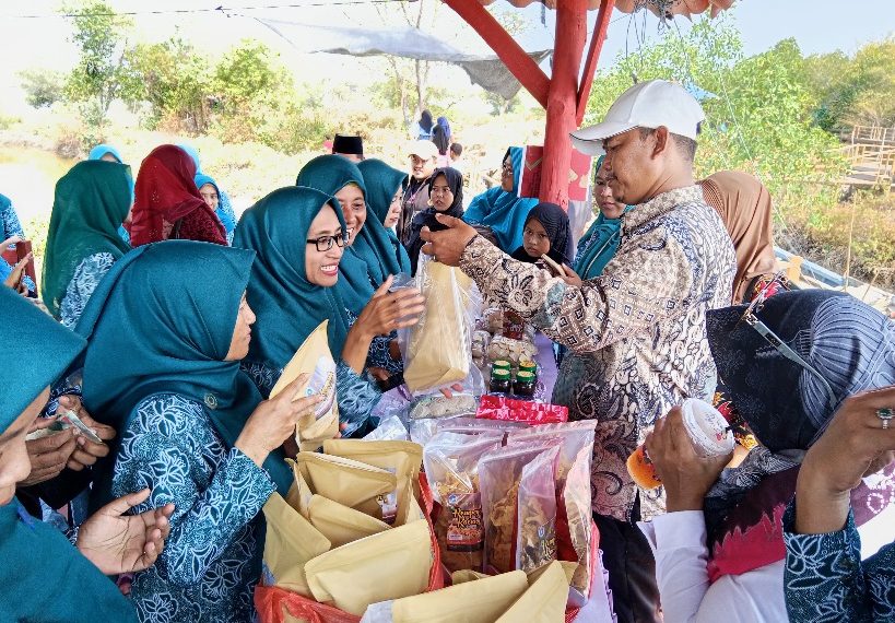 Layanan Digital dan Pengelolaan BUMDes Pangkahkulon, Jadi Jujukan Studi Tiru Desa Asal Bangkalan 1