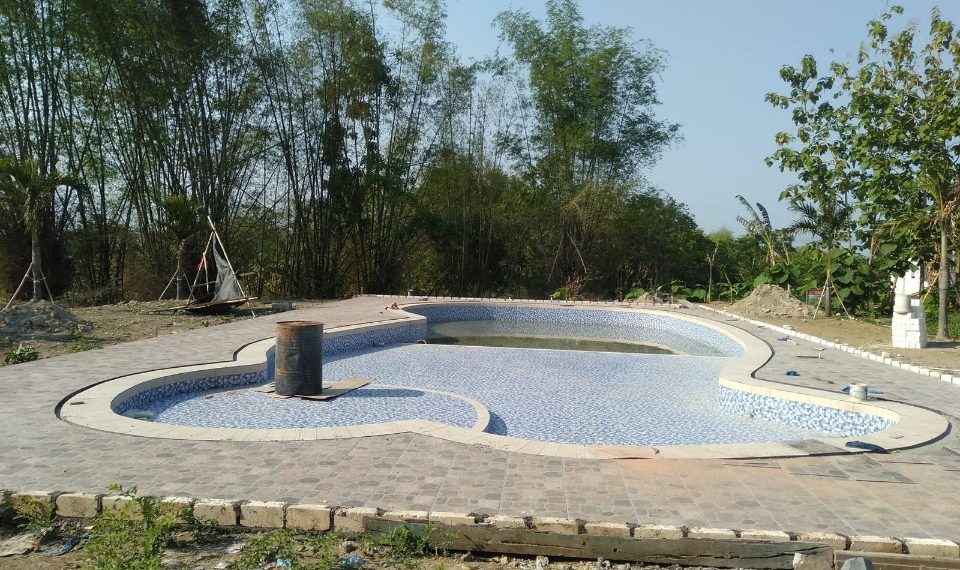 Kolam renang yang dibangun pemdes Sidoraharjo, Kedamean