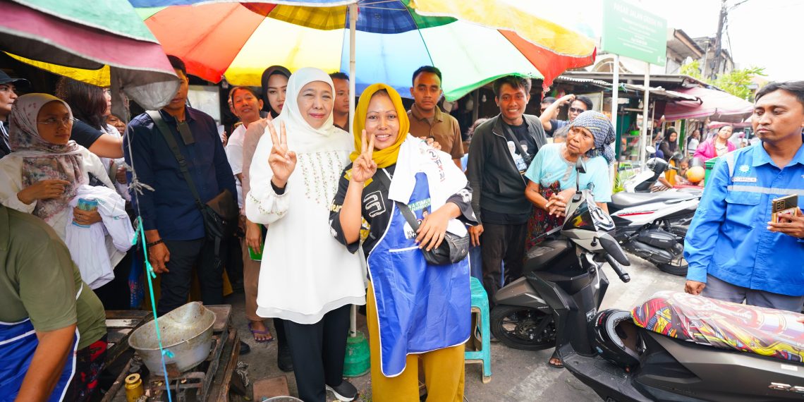Khofifah saat kampanye di pasar PPI Krembangan