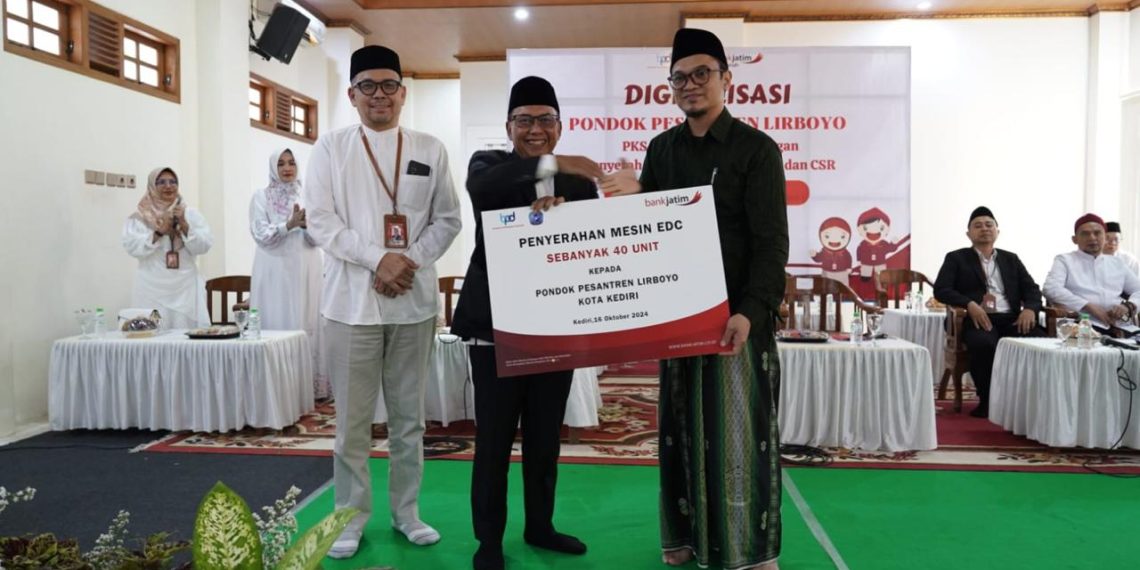 Bank Jatim Perkuat Digitalisasi di Ponpes Lirboyo Kediri 1 Bank Jatim saat perkuat digitalisasi