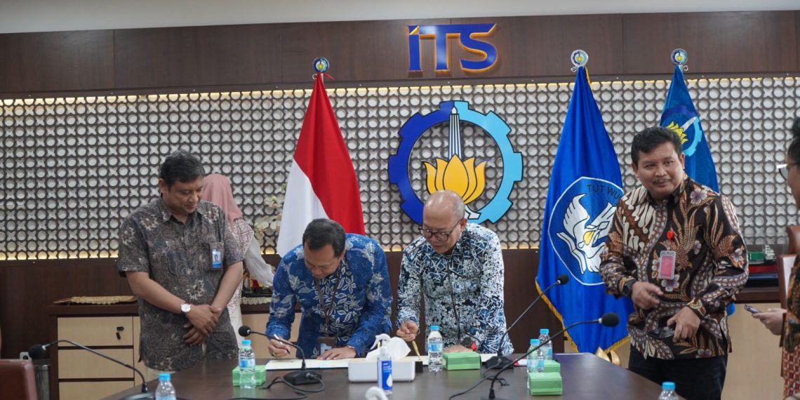 Bank Jatim saat teken MoU