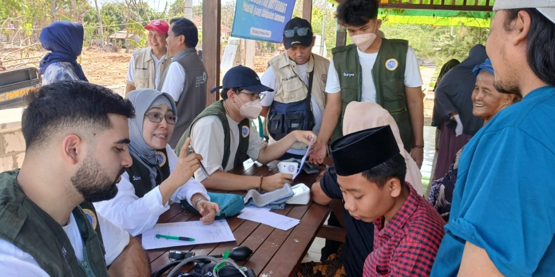Peresmikan 6 produk inovasi dan hilirasi Unair di Pulau Gili Iyang, Sumenep, Sabtu (19/10/2024). (foto: ist)