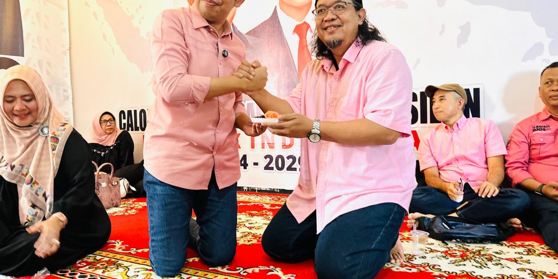 Pilkada Jember, Cabup Gus Fawait Jamin Kesejahteraan Guru