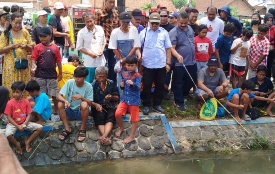Pasangan Calon (Paslon) Bupati dan Wakil Bupati Tulungagung, Drs. H. Maryoto Birowo MM-Didik Girnoto Yekti saat iku