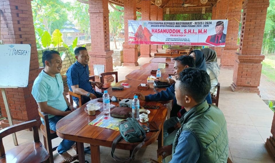 Anggota DPRD Jatim Fraksi PDI P Hasanuddin, SH.I , M.H saat reses di Randuagung