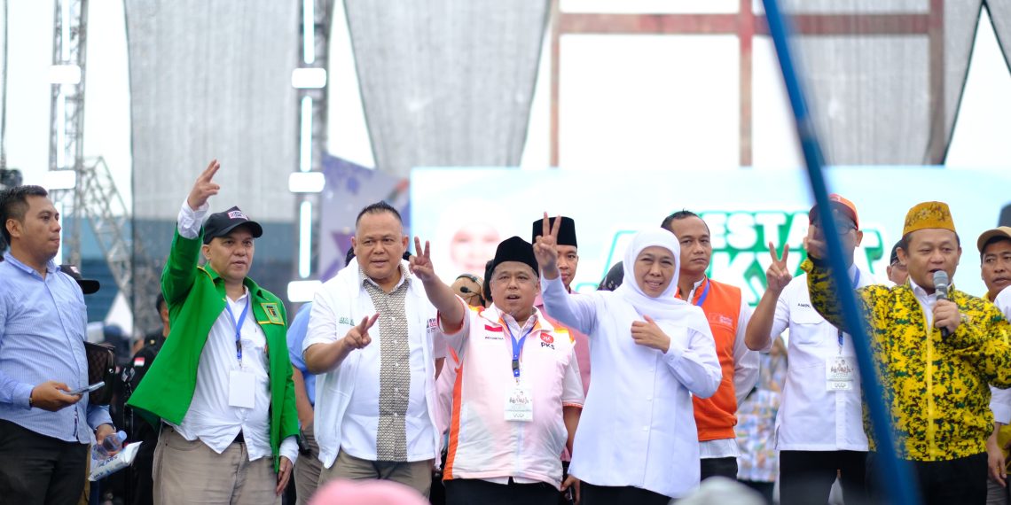 Puluhan Ribu Warga Padati Kampanye Akbar di Jember, Dokter Agung: Insya Allah Kemenangan Sudah di Depan Mata