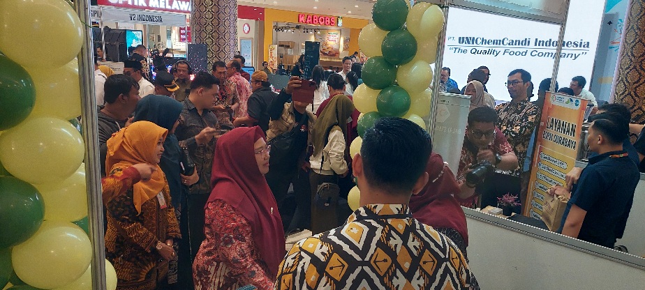 Peringati HUT Pemkab Gresik ke-51 dan Hari Jadi Gresik ke-538, DPM PTSP Gelar Gebyar Pelayanan Publik 1