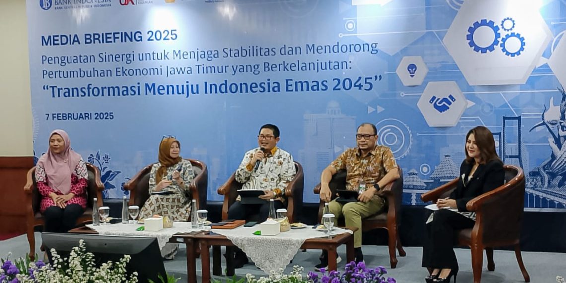 Media Briefing “Penguatan Sinergi Menjaga Stabilitas & Mendorong Pertumbuhan Ekonomi Jatim yang Berkelanjutan: Transformasi Menuju Indonesia Emas”. (foto: hari/bidik.news)