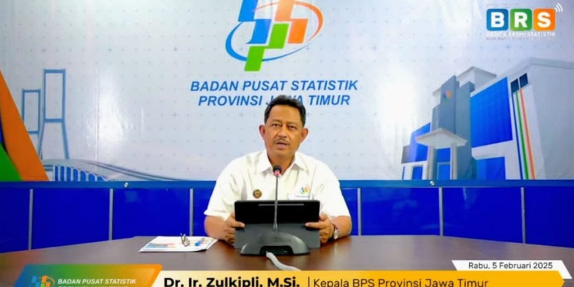 Kepala BPS Jatim, Zulkipli dalam siaran pers, Rabu (5/2/2025). (foto: ist)