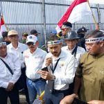 Ribuan Masa Datangi Kejari Sidoarjo Tuntut 3 Poin Keadilan Atas Status Kepemilikan 9,8 H di Tambak Oso WhatsApp Image 2025-02-10 at 14.20.00