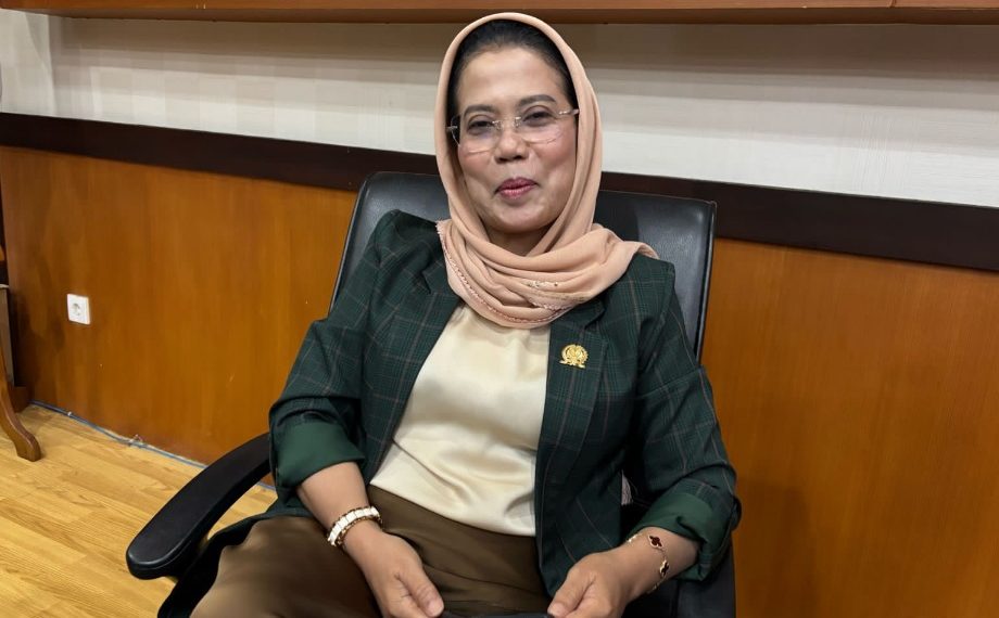 Ketua komisi E DPRD Jatim Sri Untari