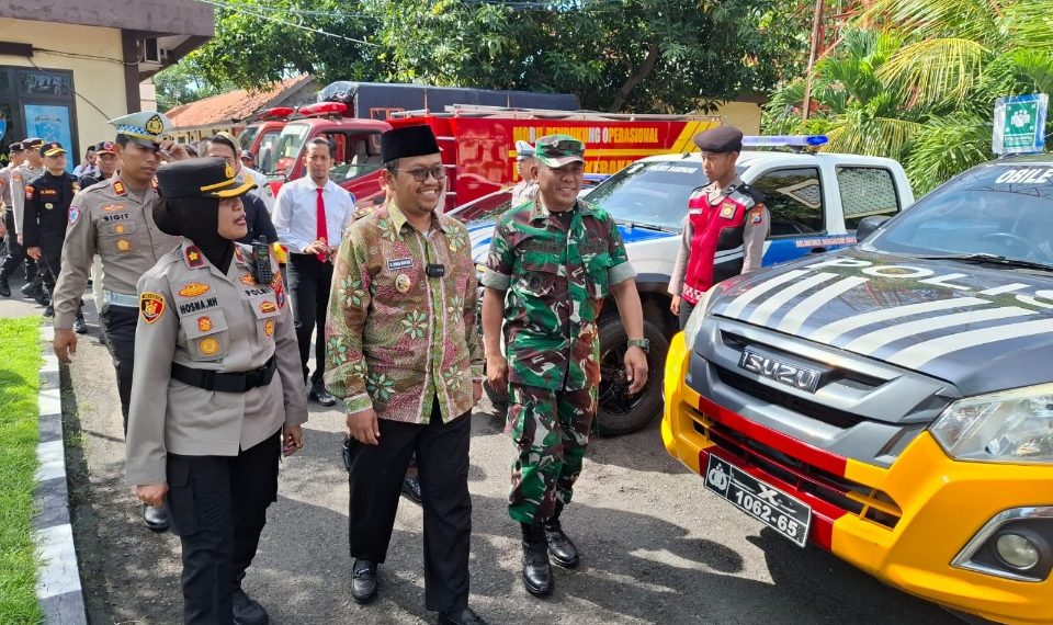 Wakil Bupati Sampang Pimpin Apel Gelar Operasi Ketupat Semeru 2025 1 Wakil Bupati Sampang Pimpin Apel Gelar Operasi Ketupat Semeru 2025 1
