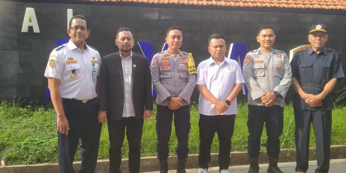 Komisi D DPRD Jatim saat sidak di terminal Purabaya
