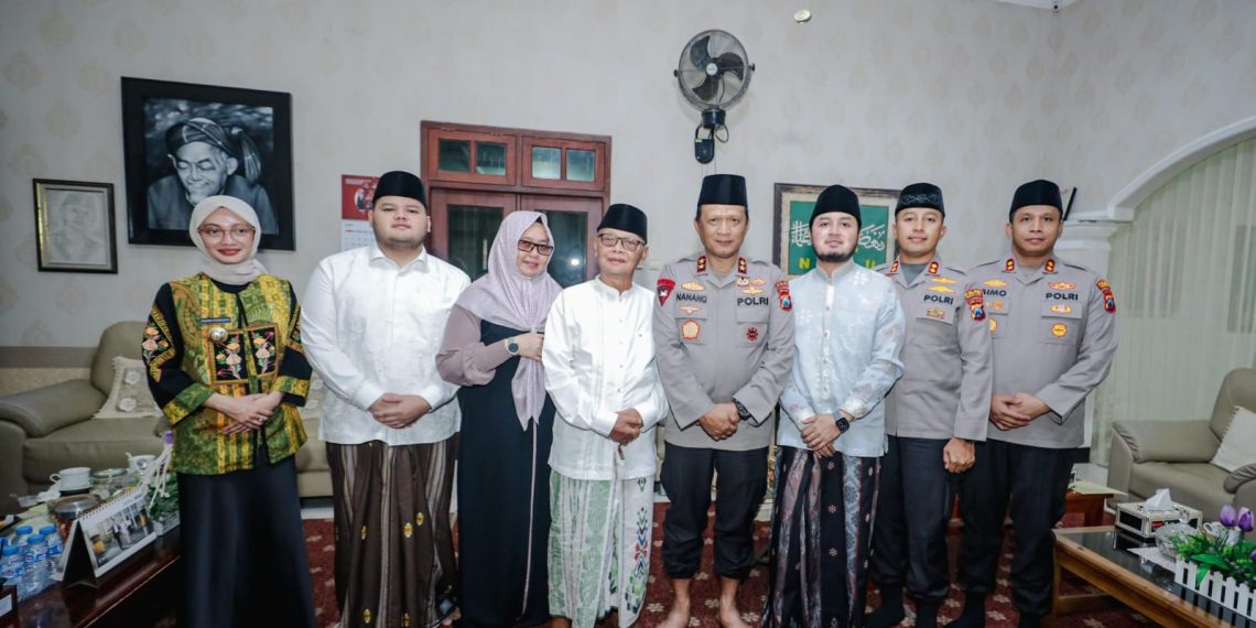 Pupuk Sinergitas Dengan Ulama, Kapolda Jatim Kunjungi Ketua Umum MUI