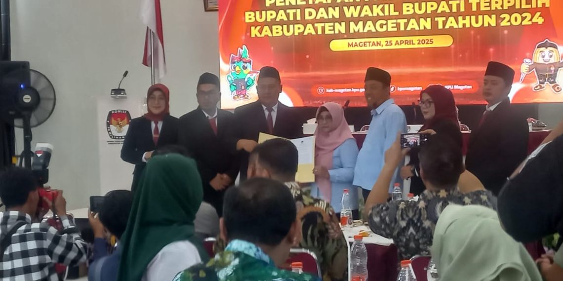 KPU Adakan Penetapan Paslon Bupati dan wakil Bupati Kabupaten Magetan di Rapat Pleno Terbuka 2025 1 KPU Adakan Penetapan Paslon Bupati dan wakil Bupati Kabupaten Magetan di Rapat Pleno Terbuka 2025 1