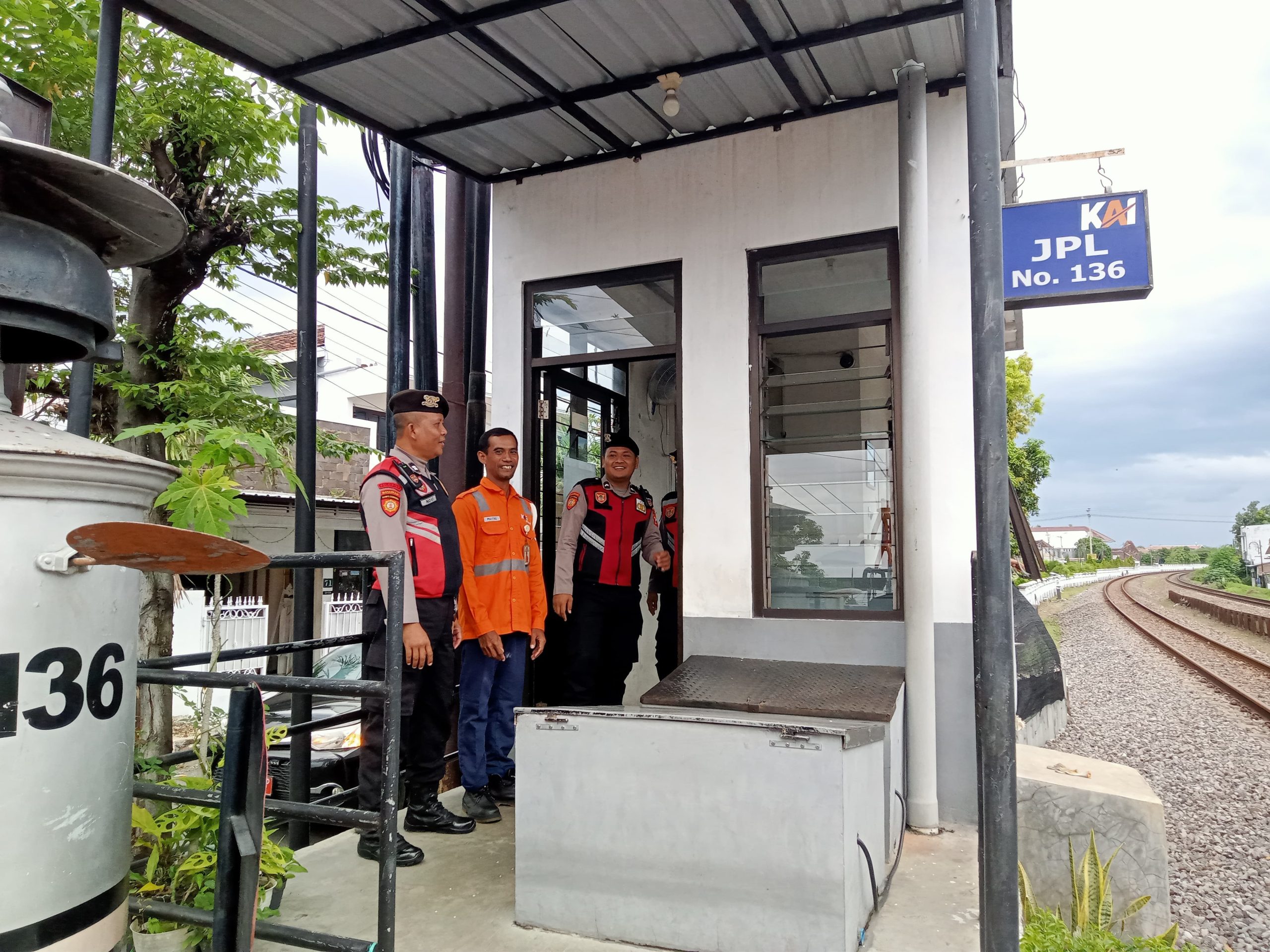 Polres Madiun Kota Gencarkan Patroli Perlintasan Kereta Api 2