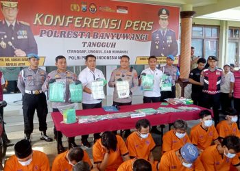 Sebulan, Polresta Banyuwangi Sita 2 Kg Sabu Tangkap 17 Tersangka 4 Sebulan, Polresta Banyuwangi Sita 2 Kg Sabu Tangkap 17 Tersangka