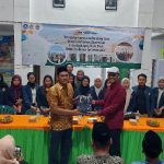 KKN Mahasiswa Bantu 9 Unit Food Kontainer, Pemdes Cagak Agung Siap Berdayakan UMKM 20250618_202045