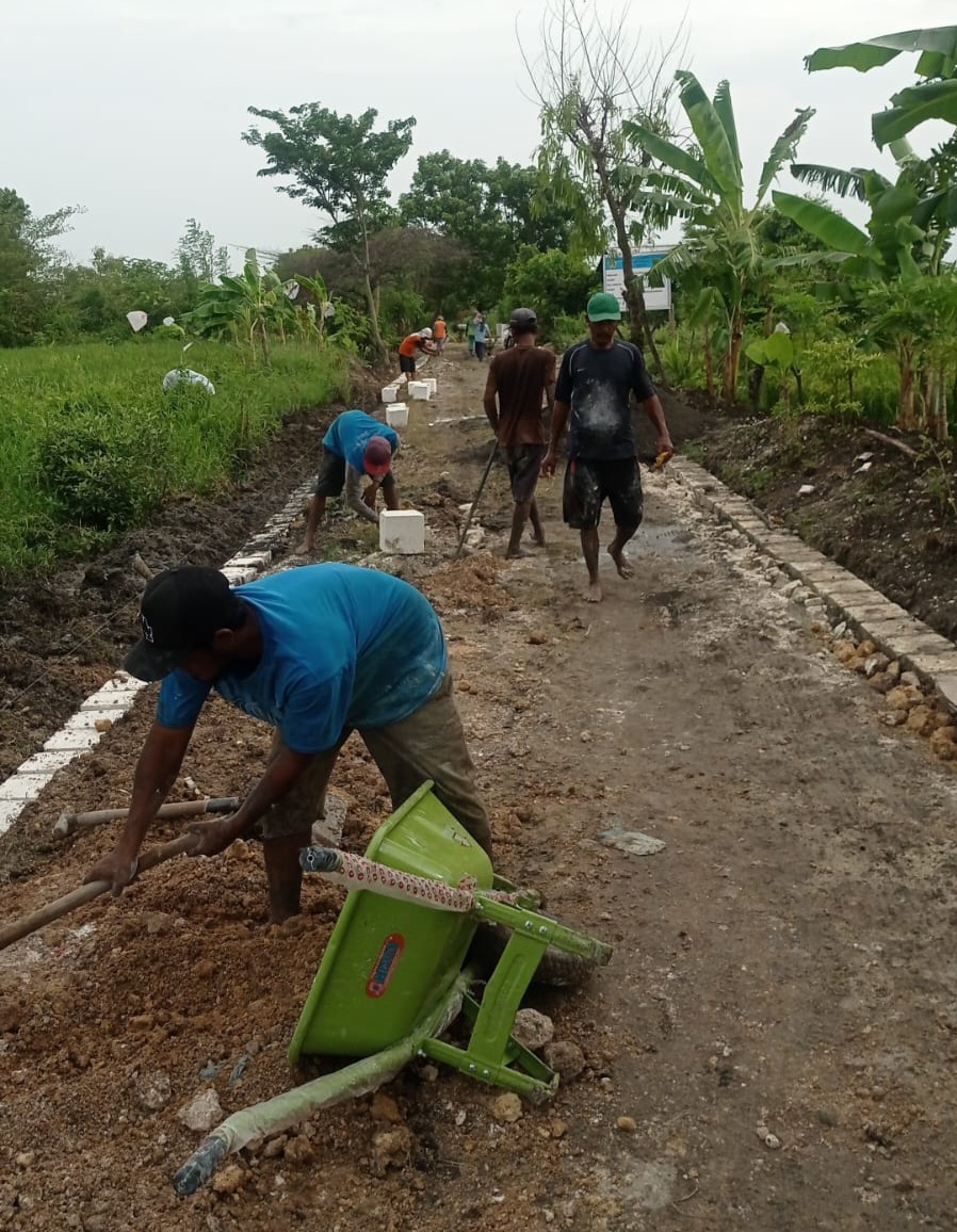 Permudah Akses ke Lahan Produktif, Pemdes Racitengah Bangun JUT Sepanjang 135 Meter 2