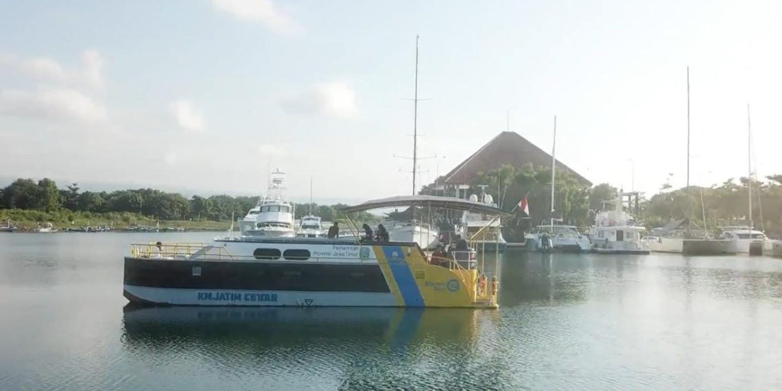Kapal Listrik Wisata fi Banyuwangi