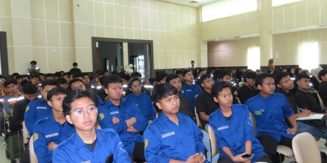 Fakultas Saintek Gelar Kuliah, UIN Malang : Mensupport Gerakan Hijrah Kampus 1 Para Mahasiswa saat mengikuti kuliah di Auditorium Lantai 4, Rumah Singgah Kampus 2 Pascasarjana UIN Malang.(,Ist)