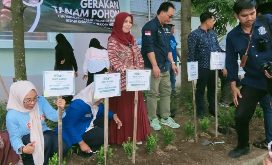 Usai penanaman pohon foto bersama.(Ist)