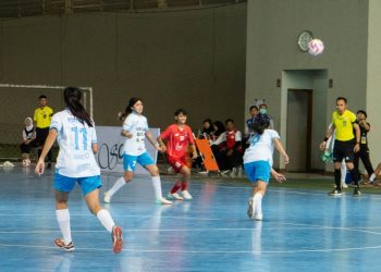 Buru Poin,Tim Futsal Putri Kota Batu Gilas Banyuwangi 