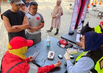 Meriahnya Hari Bhayangkara ke 79, Polres Batu Gelar Layanan Cek Kesehatan Gratis di CFD 