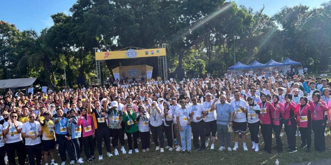 Semarak Fun Run Sinergitas TNI-Polri Bersama Masyarakat Meriahkan Hari Bhayangkara ke-79 di Magetan 1 Semarak Fun Run Sinergitas TNI-Polri Bersama Masyarakat Meriahkan Hari Bhayangkara ke-79 di Magetan 1
