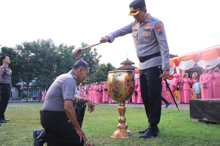 Kapolres Madiun: Jadikan Kenaikan Pangkat Sebagai Semangat Baru Wujudkan Polri Presisi