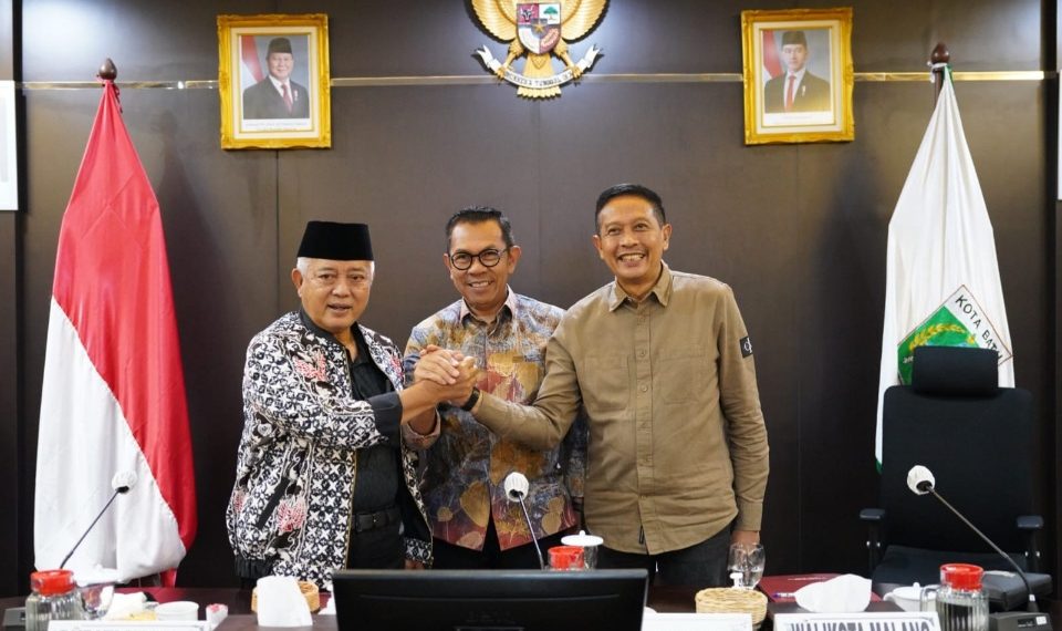 Bupati Malang HM Sanusi, Wali Kota Batu Nurochman, Wali Kota Malag Wahyu Hidayat.(Ist) 