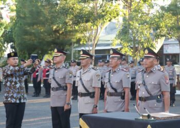 Kapolres Sampang Pimpin Sertijab Kabag SDM, Kabag Log, Kapolsek Jrengik dan Kapolsek Banyuates