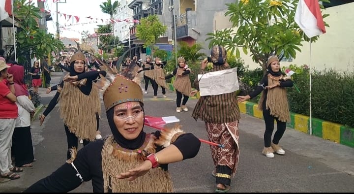 Semarak Kemerdekaan, RW 01 Tembok Dukuh Gelar Karnaval Budaya