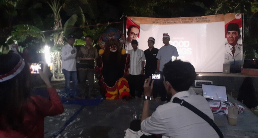 Renungi Kemerdekaan, RW 05 Perum MBS Kalipecabean Gelar Layar Tancap