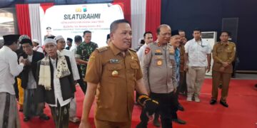 Kapolda Jatim Irjen Pol Nanang Avianto Silaturahmi Kamtibmas dengan Forkopimda, Tokoh Agama, dan Tokoh Masyarakat Sampang 2 Kapolda Jatim