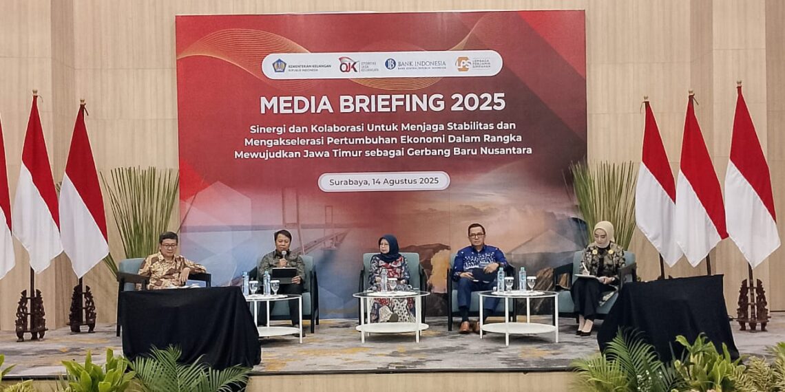 Media Briefing BI, OJK, LPS & Kemenkeu di kantor OJK Jatim. (foto: hari/bidik.news)