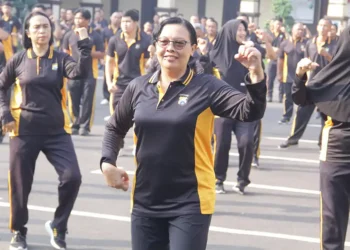 Polwan Polres Kediri Kota Gelar Olahraga Bersama dengan Tema Polri untuk Masyarakat