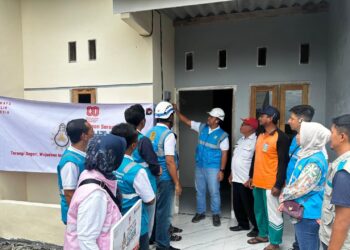 30 Tahun Numpang Listrik Tetangga, Ahmadi Buruh Tani Kini Nikmati Penyambungan Listrik Gratis