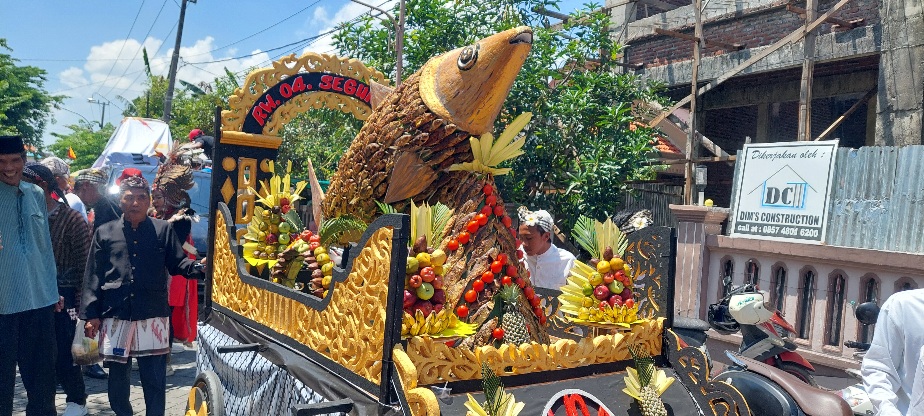 Pawai Tumpeng Bandeng, Bentuk Rasa Syukur Warga Tambakberas Peringati Sedekah Bumi 1