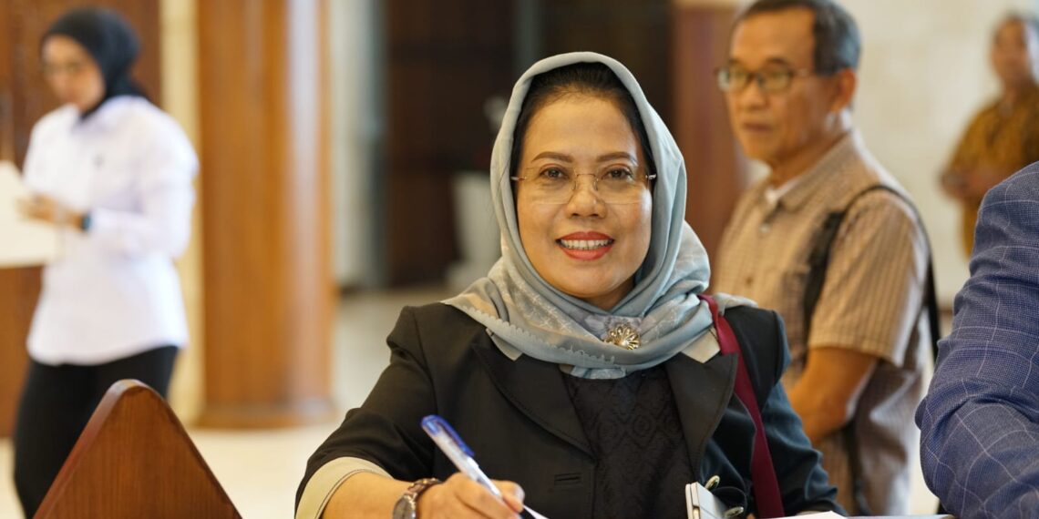Sri Untari Ketua Komisi E DPRD Jatim