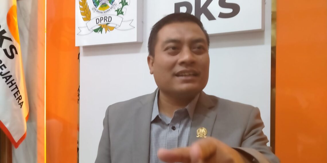 Anggota Fraksi PKS DPRD Jatim Puguh Wiji Pamungkas