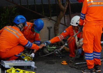 PLN UIT JBM Gercep Pulihkan Jaringan Transmisi Usai Banjir Bandang di Bali