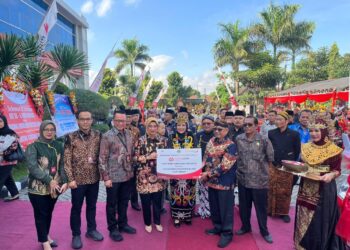 Perkuat Bidang Kesehatan hingga Pendidikan, Bank Jatim Serahkan CSR ke Pemkab Blitar dan UINSA