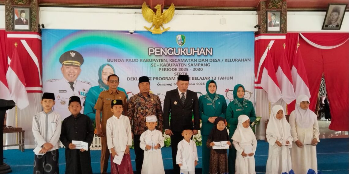 Bupati Sampang Kukuhkan Selviana Slamet Junaidi sebagai Bunda PAUD, Dorong Wajib Belajar 13 Tahun