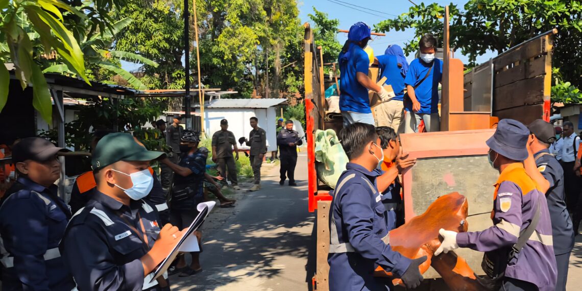 Wujud Komitmen Menjaga Aset Negara, KAI Daop 7 Madiun Tertibkan Rumah Perusahaan 1