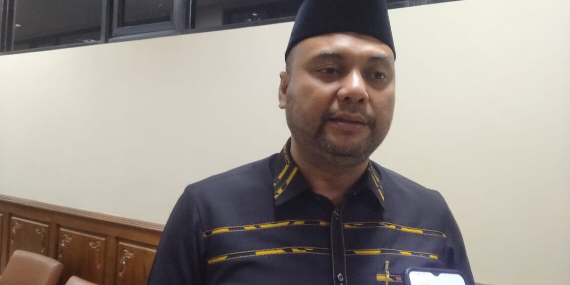 Abdul Halim Ketua Komisi D DPRD Jatim