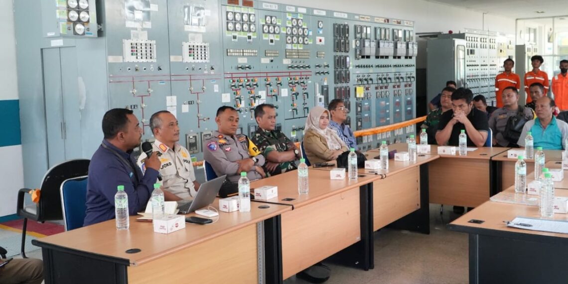 UIT JBM & jajaran Muspika Tambaksari dan menggelar rakor di Gardu Induk (GI) Kenjeran. (foto: ist)
